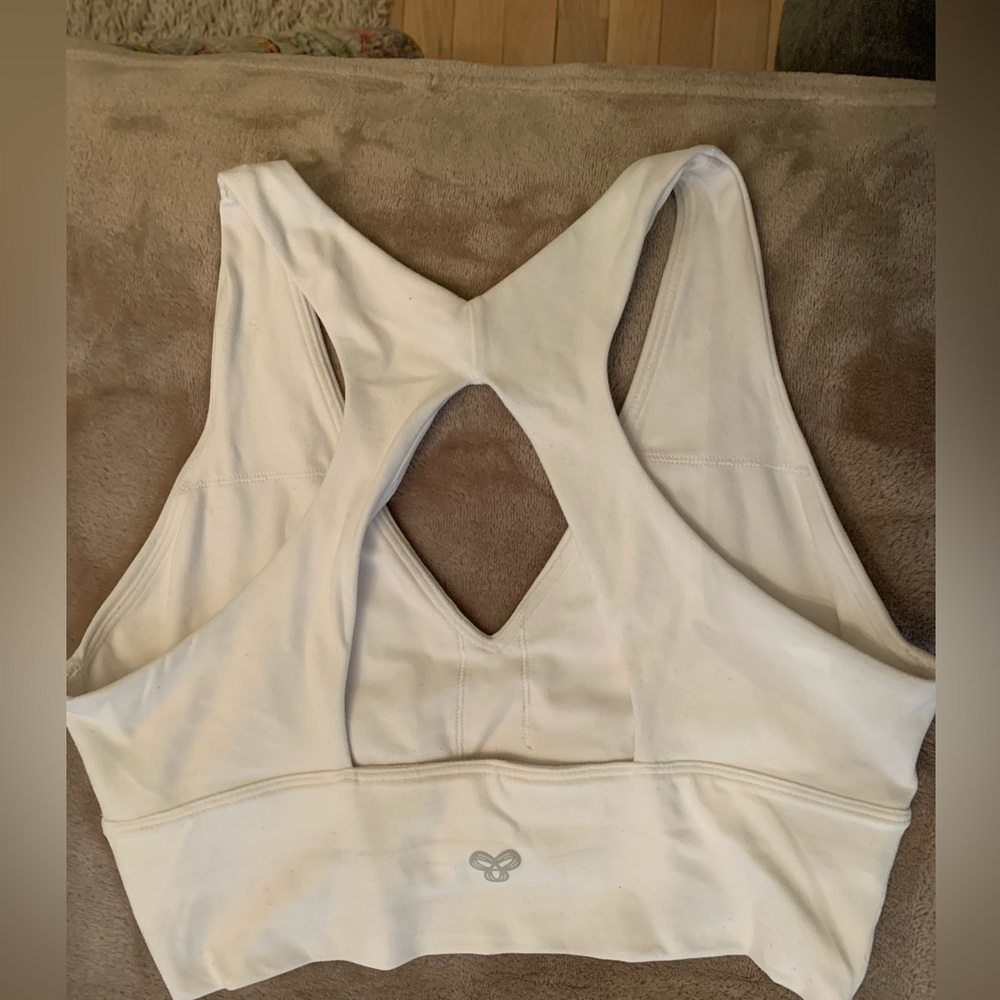 Aritzia/TNA white sports bra